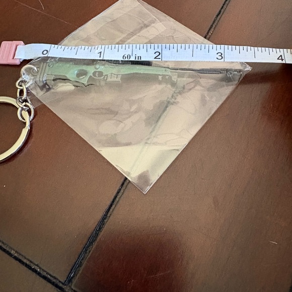 Miniature Rifle Keychain - Picture 3 of 4